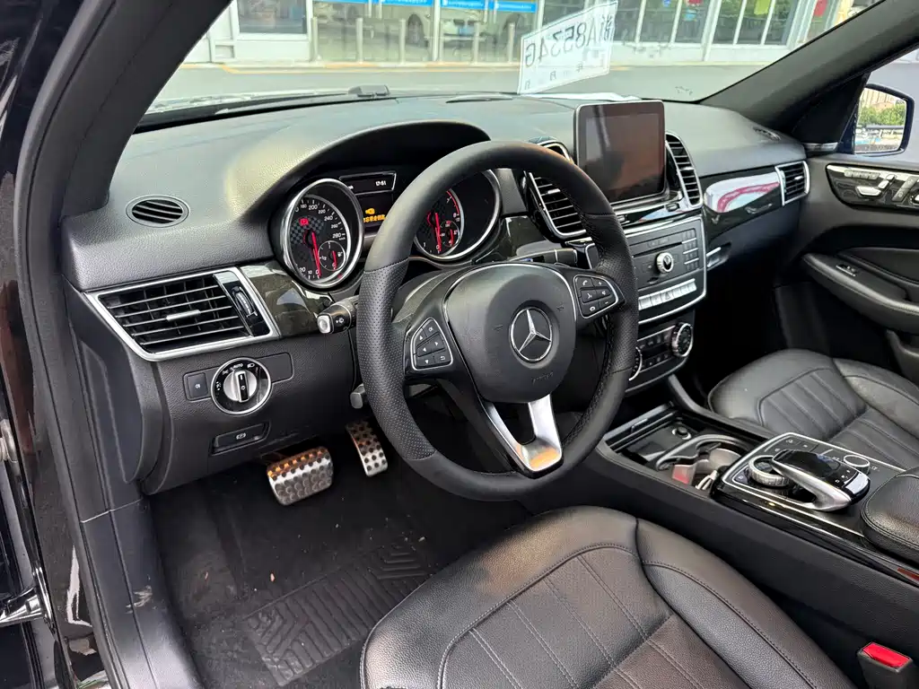 Mercedes-Benz GLE AMG 2018 — фото 9