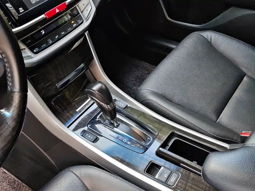 Honda Accord 2015 — фото 14