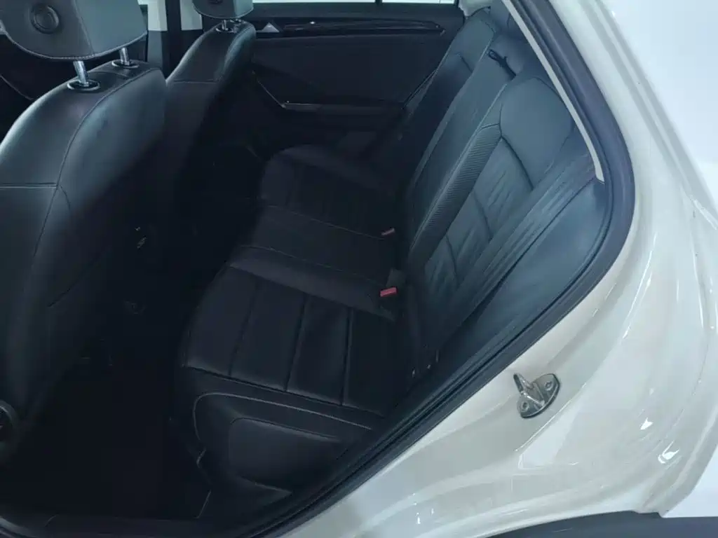 Volkswagen T-Roc 2018 — фото 17