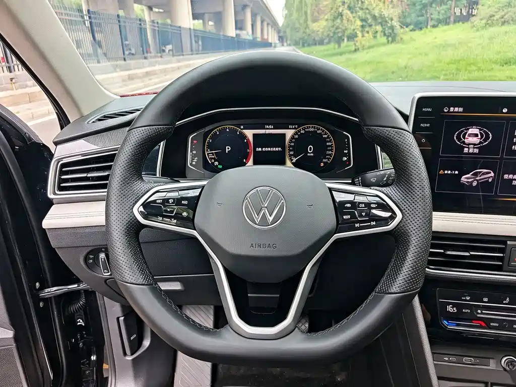 Volkswagen Tiguan L 2021 — фото 8