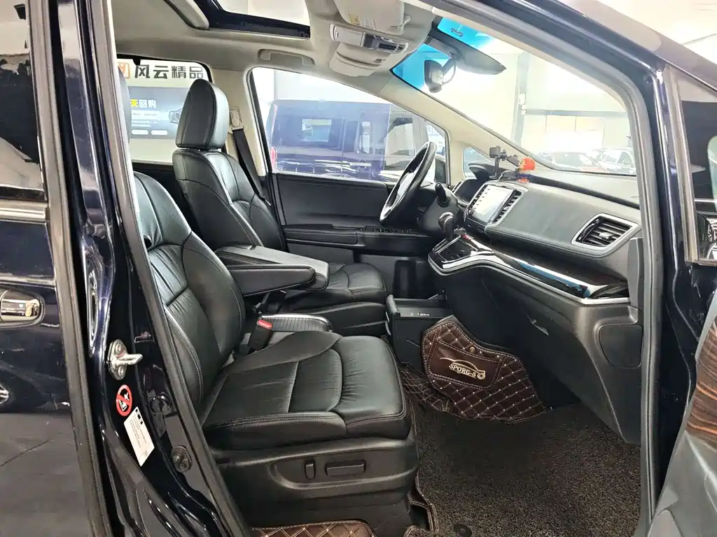 Honda Odyssey 2019 — фото 14