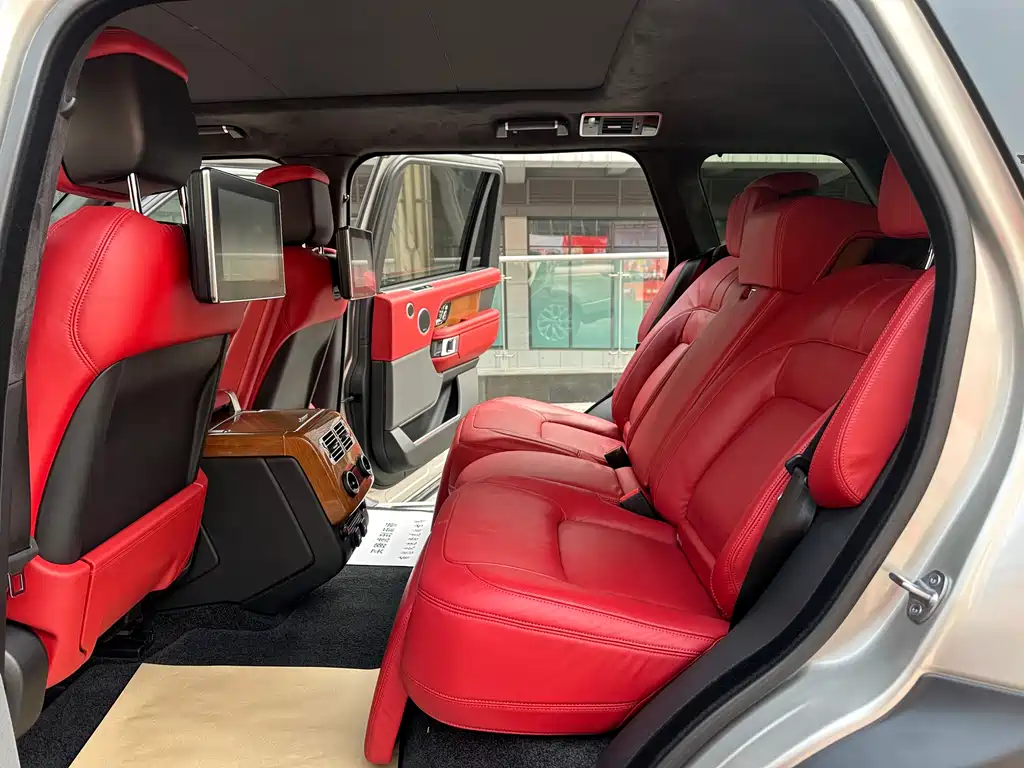 Land Rover Range Rover 2019 — фото 12