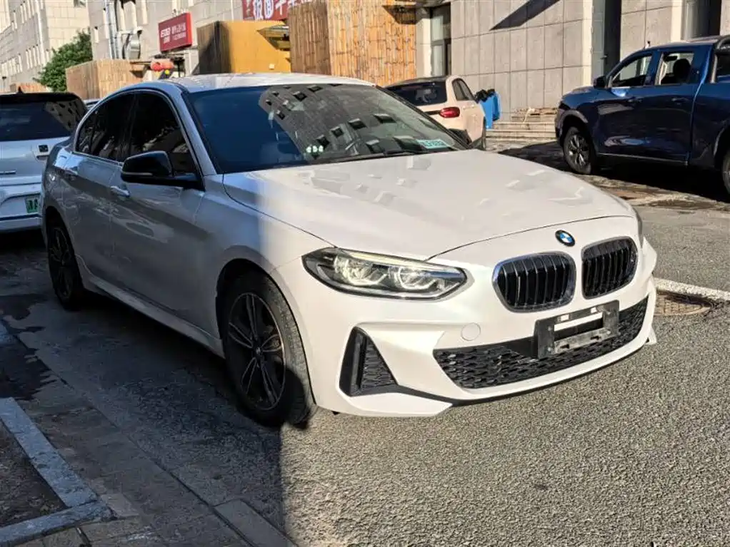 BMW 1 Series 2021