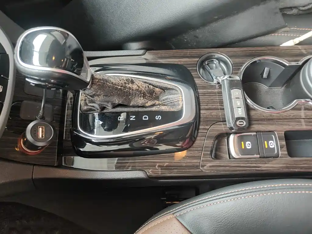 GAC Trumpchi GS5 Super 2016 — фото 14