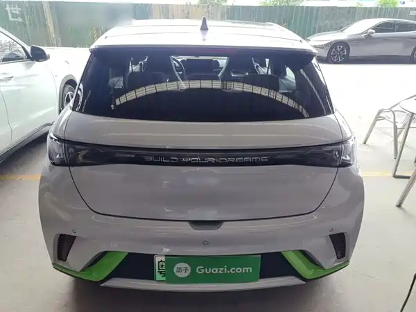BYD Dolphin 2023