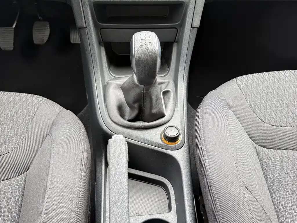 Peugeot 308 2016 — фото 16