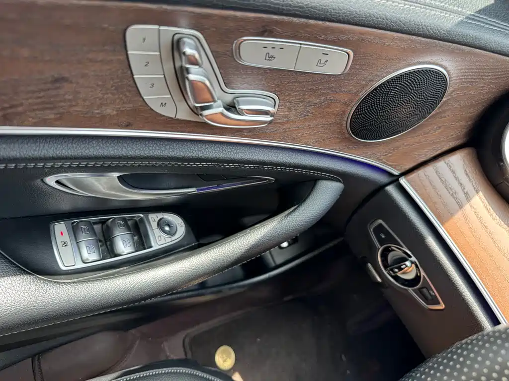 Mercedes-Benz E-Class 2018 — фото 8