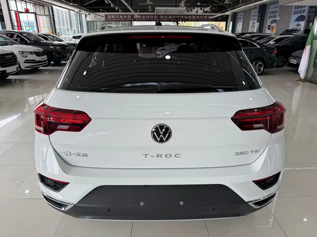 Volkswagen T-Roc 2023 — фото 13