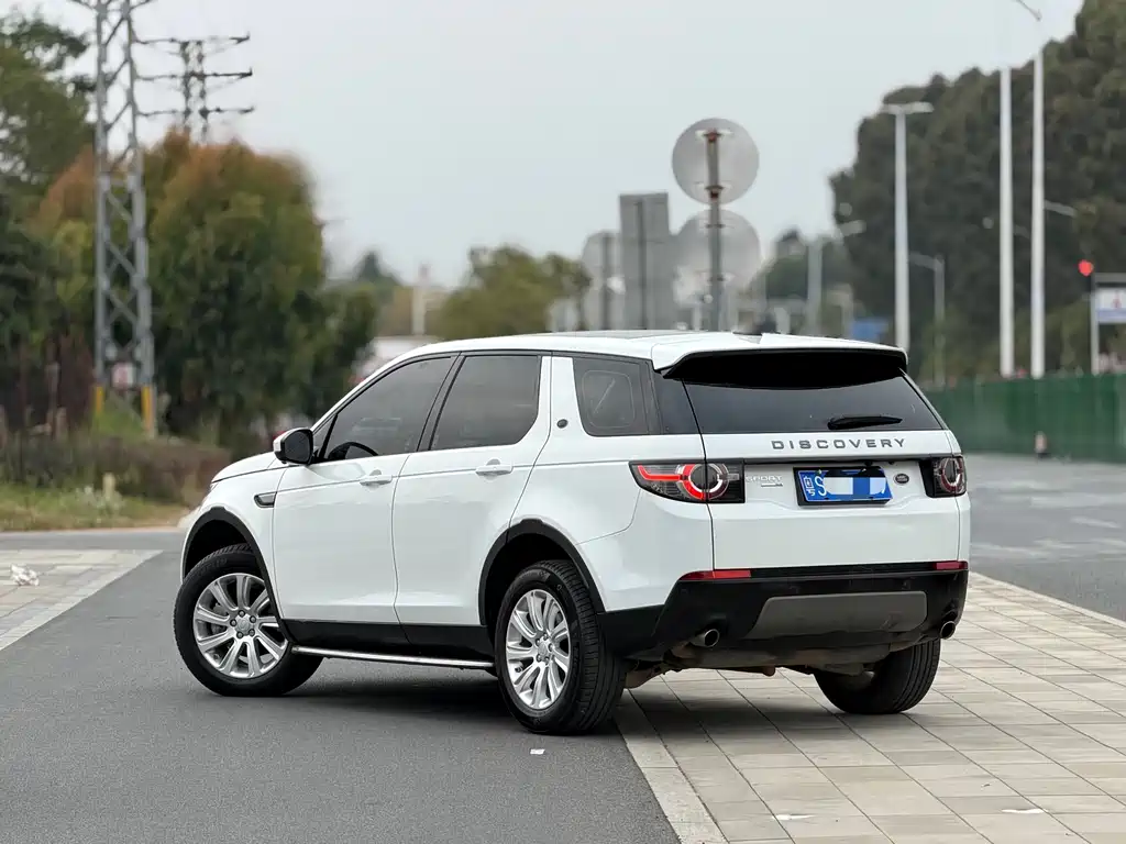 Land Rover Discovery Sport 2018 — фото 2