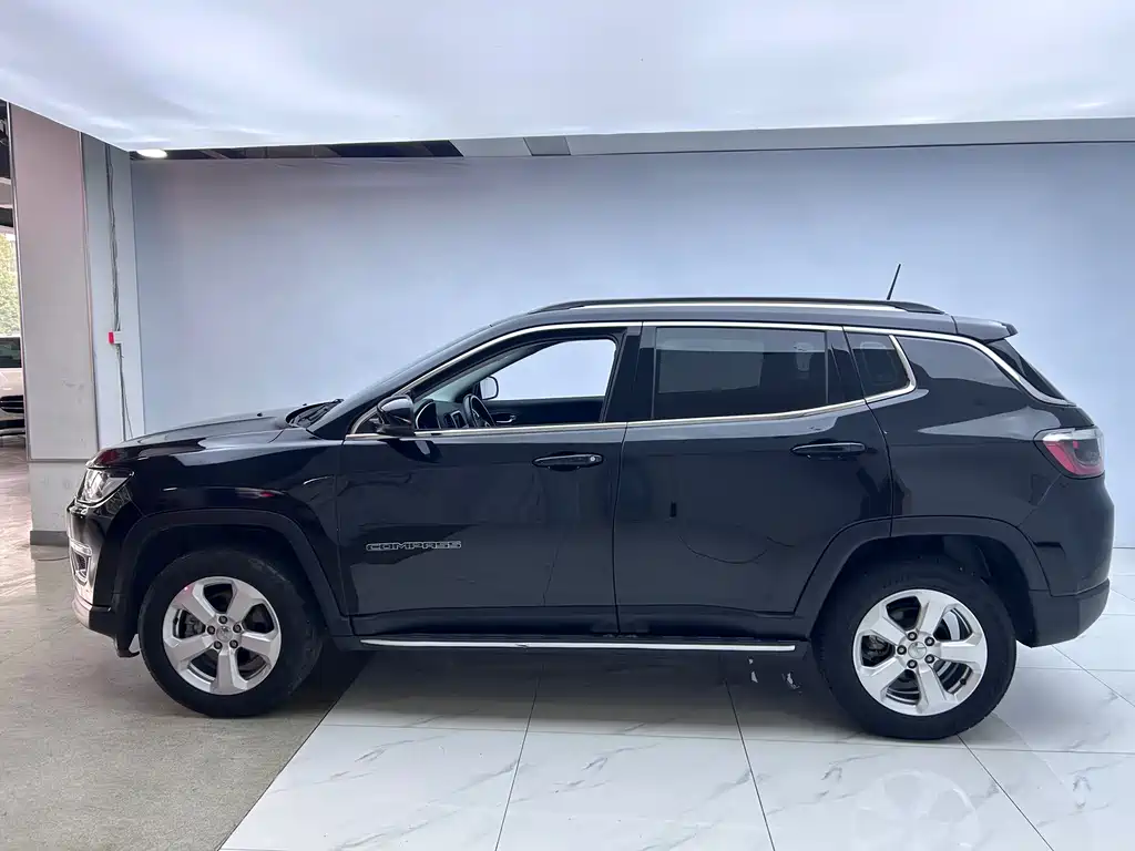 Jeep Compass 2020 — фото 3