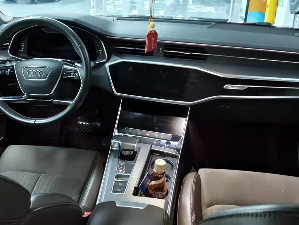 Audi A7L 2022 — фото 7