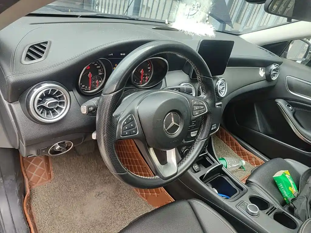 Mercedes-Benz GLA 2017 — фото 11
