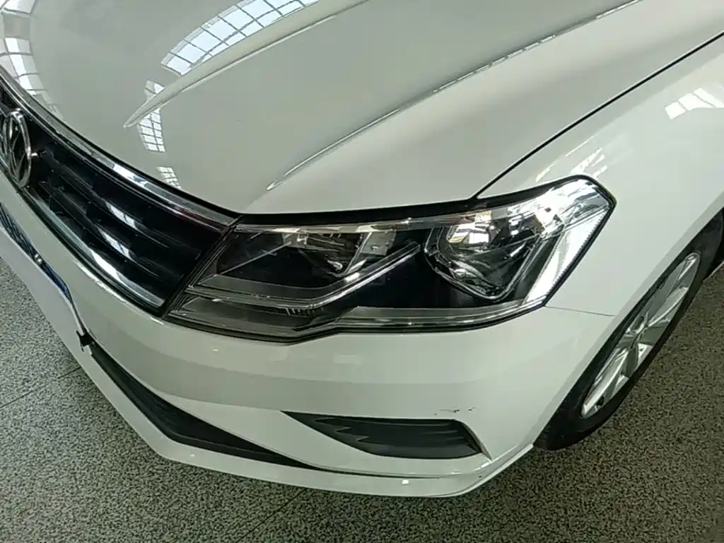 Volkswagen Jetta 2018 — фото 24