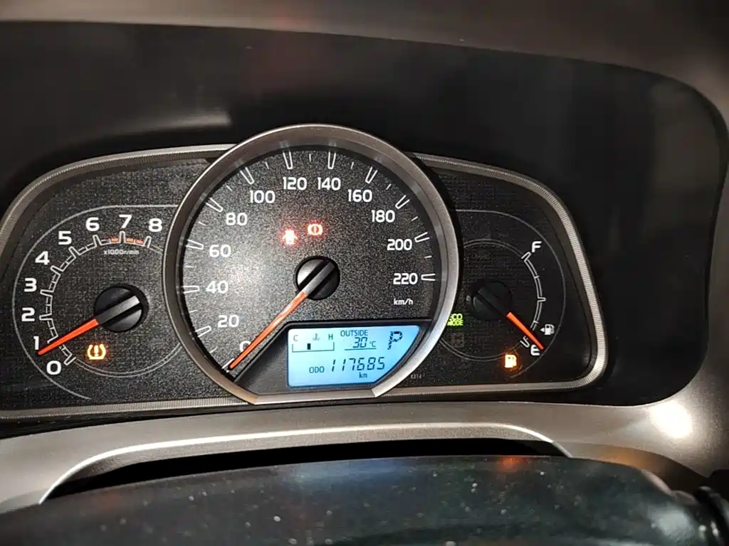 Toyota RAV4 2015 — фото 12