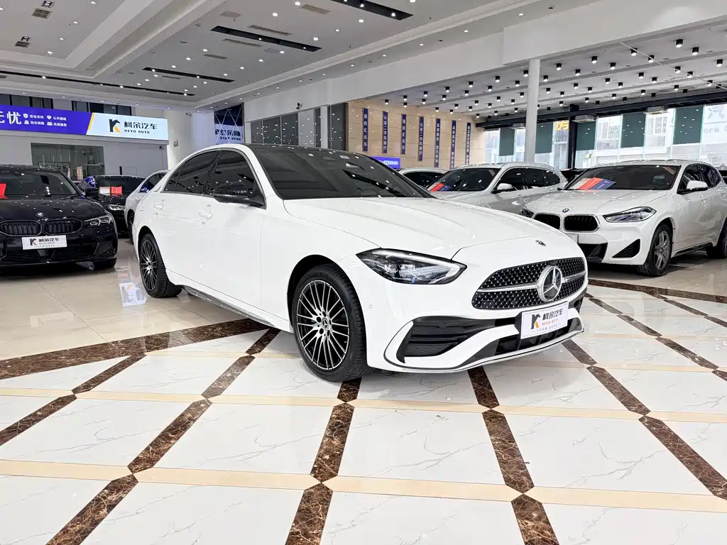 Mercedes-Benz C-Class 2023 — фото 4