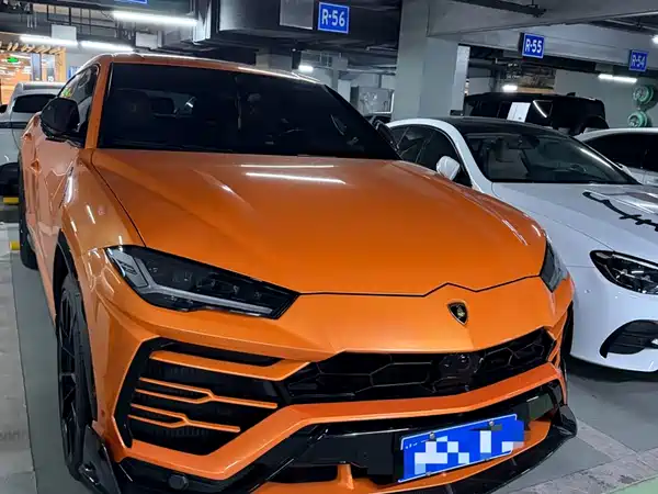 Lamborghini Urus 2021