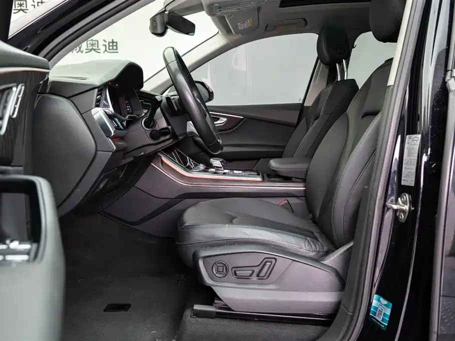 Audi Q7 2020 — фото 11