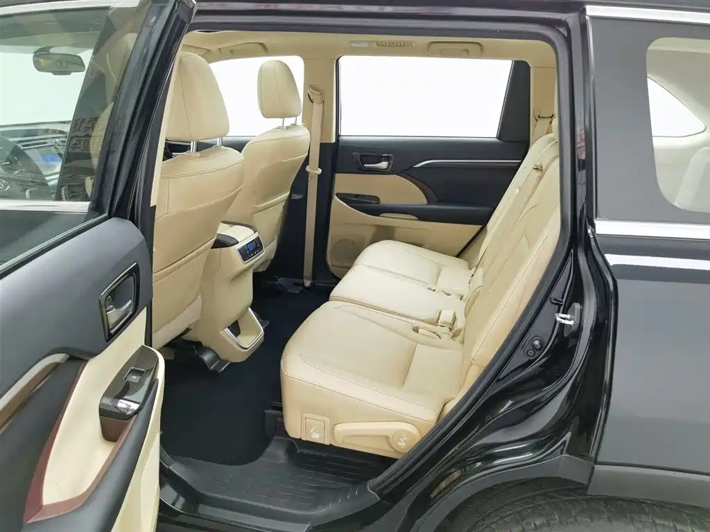 Toyota Highlander 2015 — фото 15