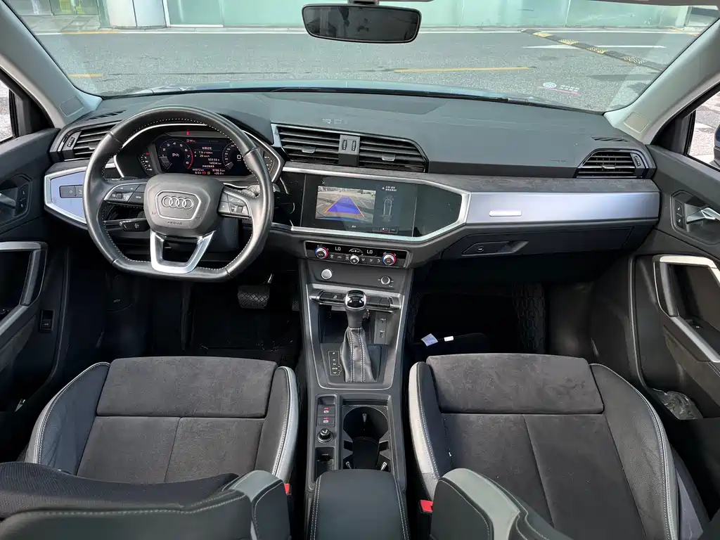 Audi Q3 2020 — фото 11