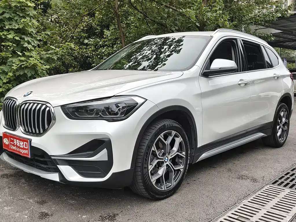 BMW X1 2022 — фото 1