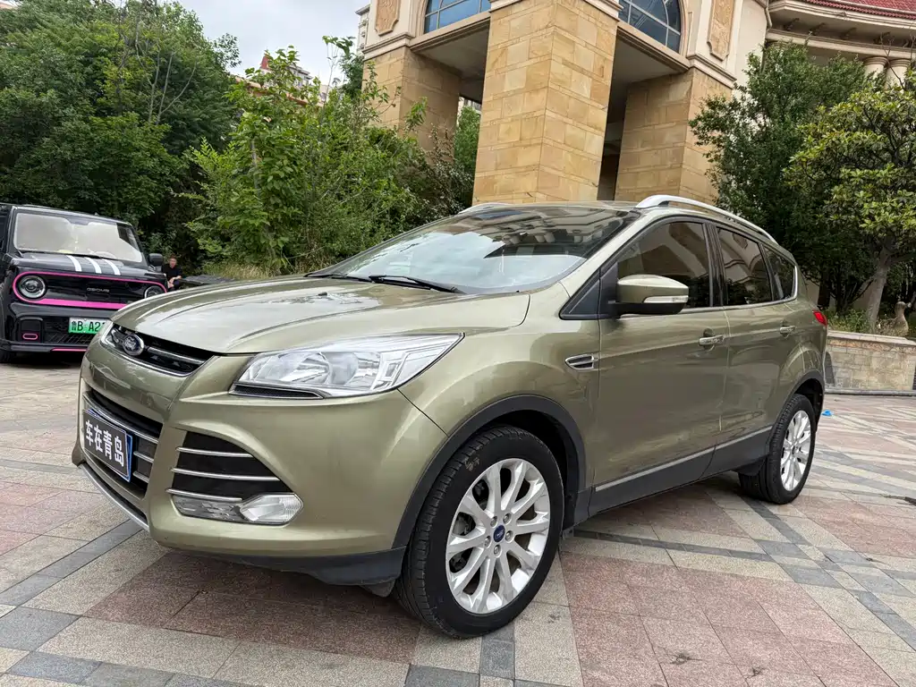Ford Kuga 2013 — фото 1