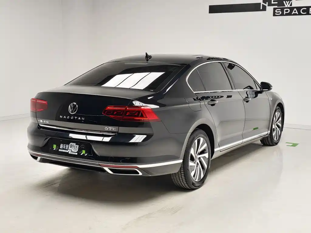 Volkswagen Magotan PHEV 2024