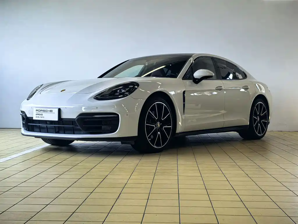 Porsche Panamera 2023