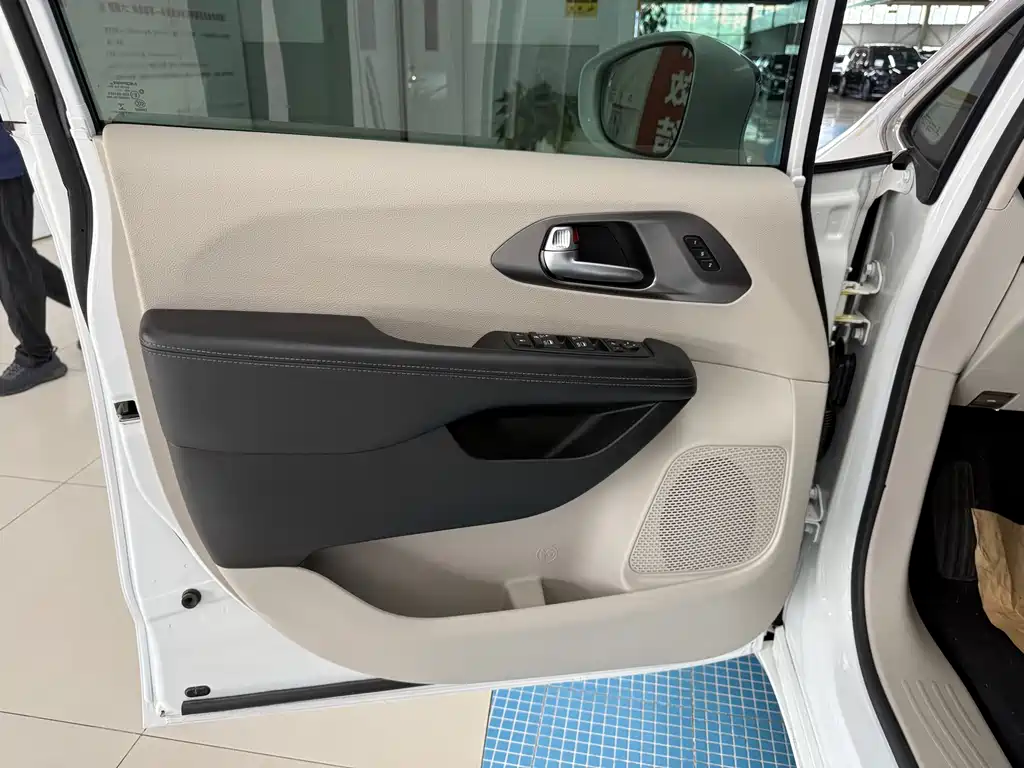 Chrysler Grand Voyager 2019 — фото 23
