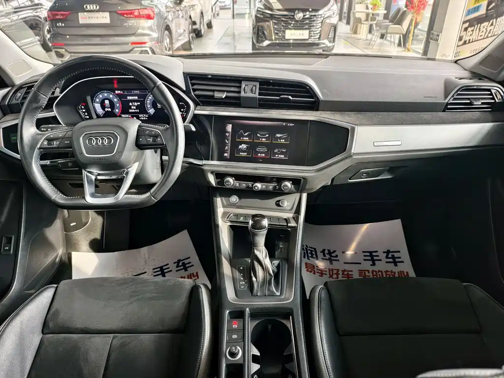 Audi Q3 2020 — фото 10