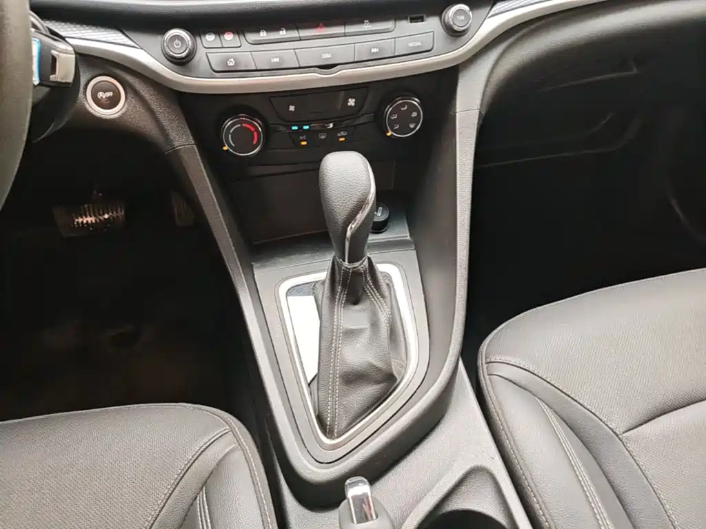 Buick Excelle GT 2021 — фото 14