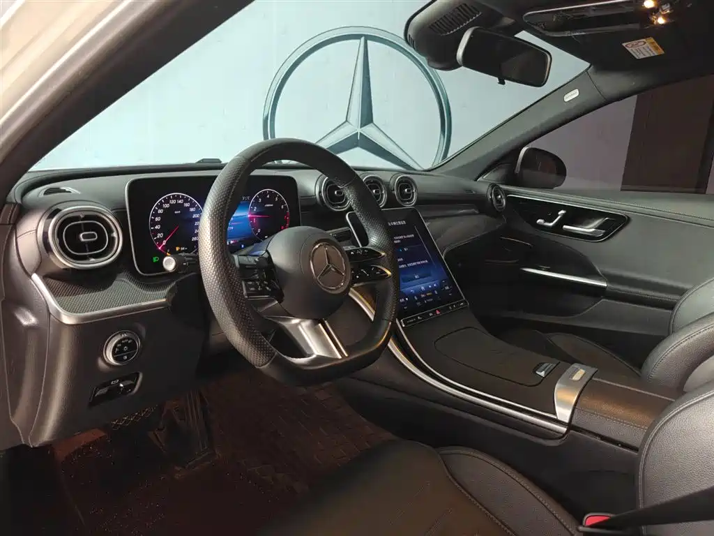 Mercedes-Benz C-Class 2024 — фото 8