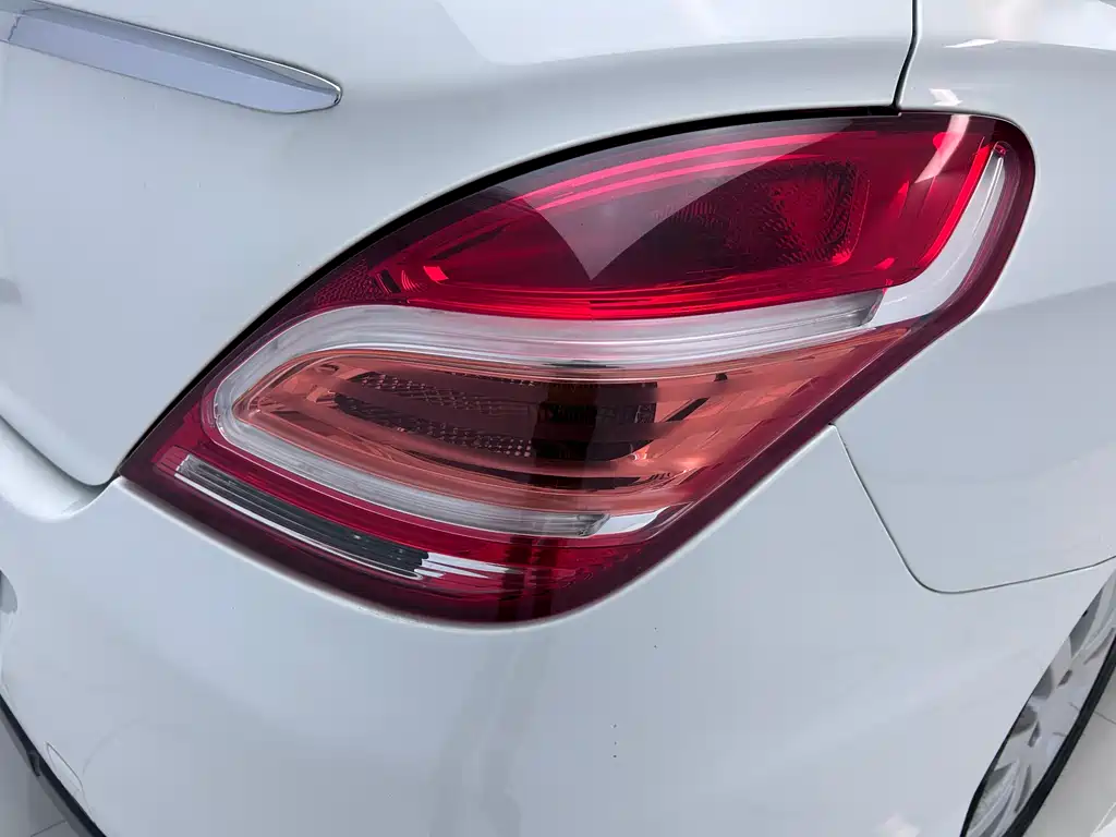 Peugeot 308 2014 — фото 22