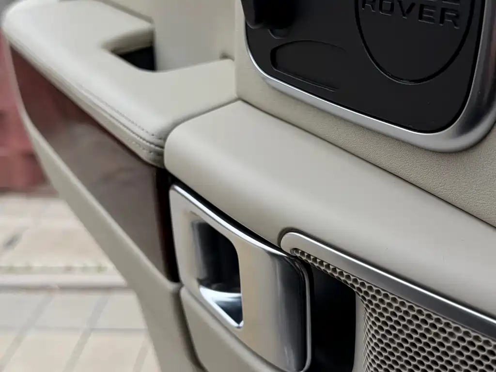 Land Rover Range Rover 2012 — фото 10