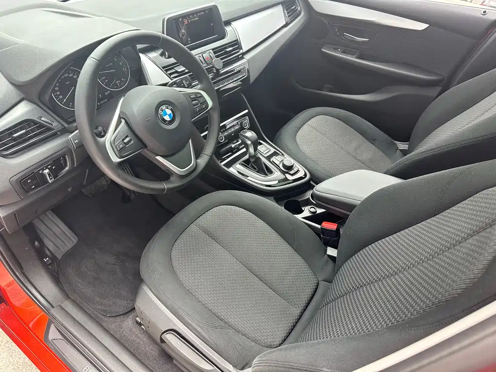 BMW 2 Series Active Tourer 2016 — фото 11