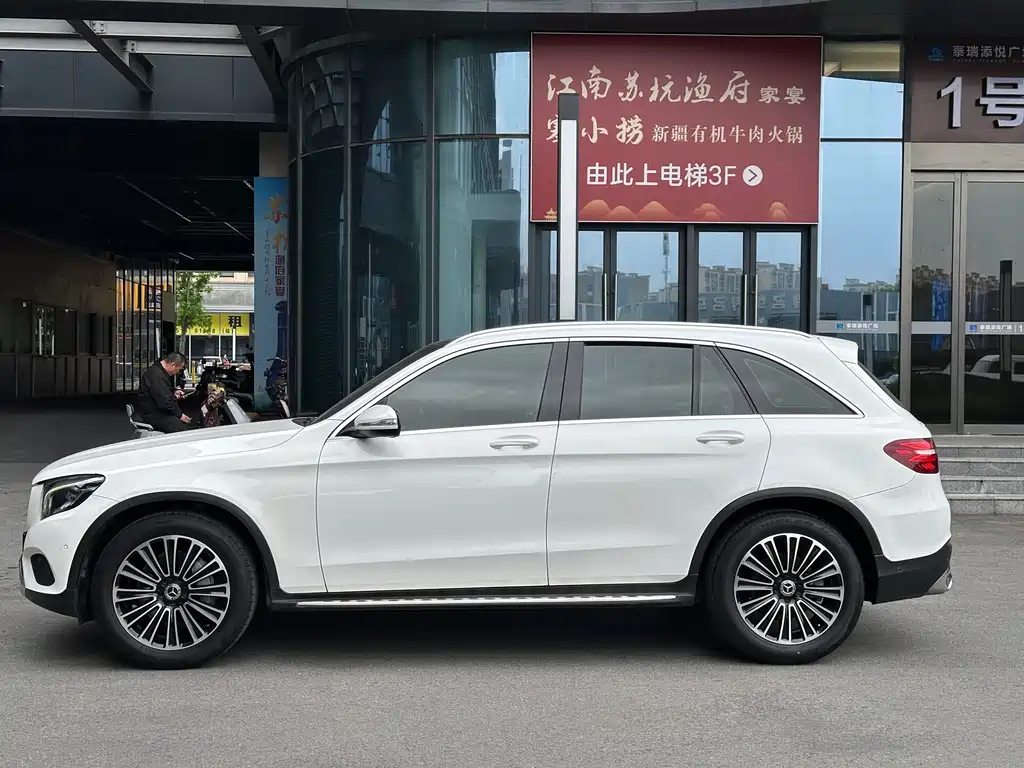 Mercedes-Benz GLC 2017 — фото 4