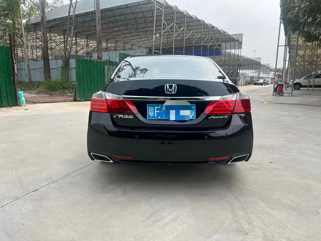 Honda Accord 2016 — фото 3