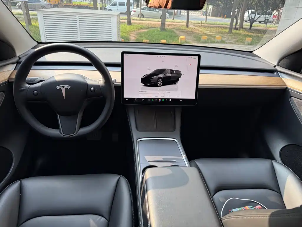 Tesla Model Y 2022 — фото 10