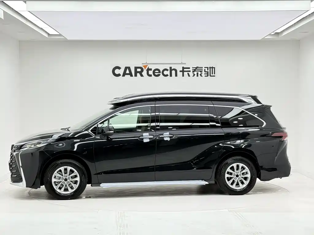 Toyota Granvia — фото 4