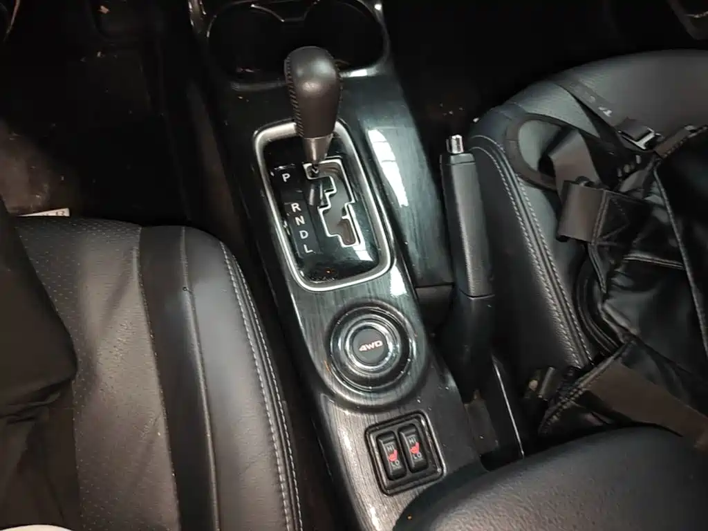 Mitsubishi Outlander 2017 — фото 14