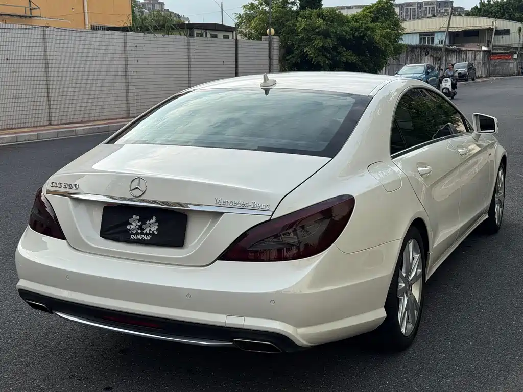 Mercedes-Benz CLS 2015 — фото 4