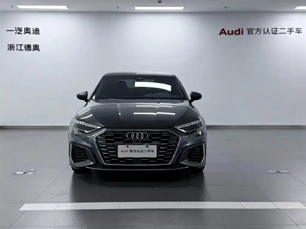 Audi A3 2022 — фото 2