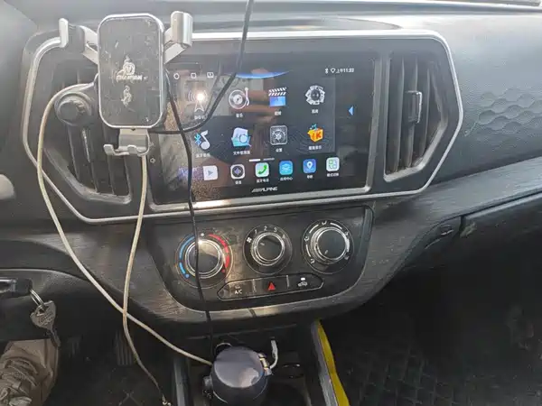 Changan Ruixing EM80 2025