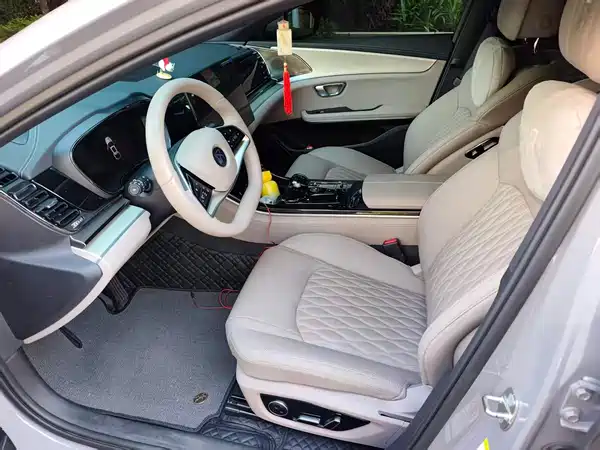 BYD Han 2025