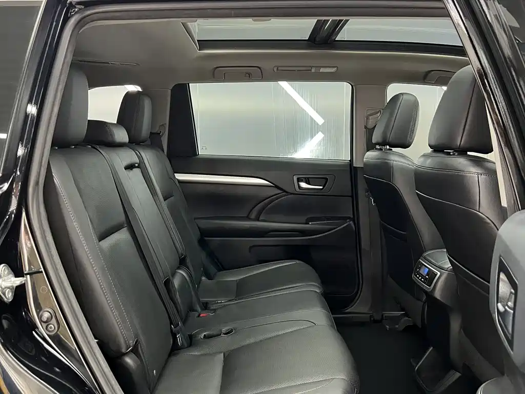 Toyota Highlander 2016 — фото 17