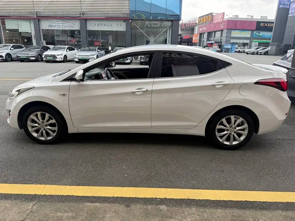 Hyundai Elantra Langdong 2017 — фото 7