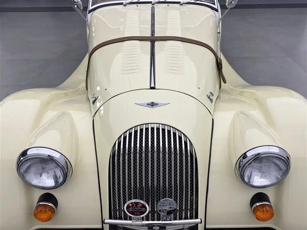 Morgan Plus 4 2016 — фото 27