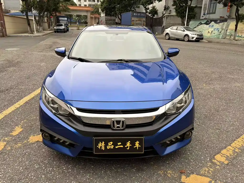 Honda Civic 2018 — фото 2