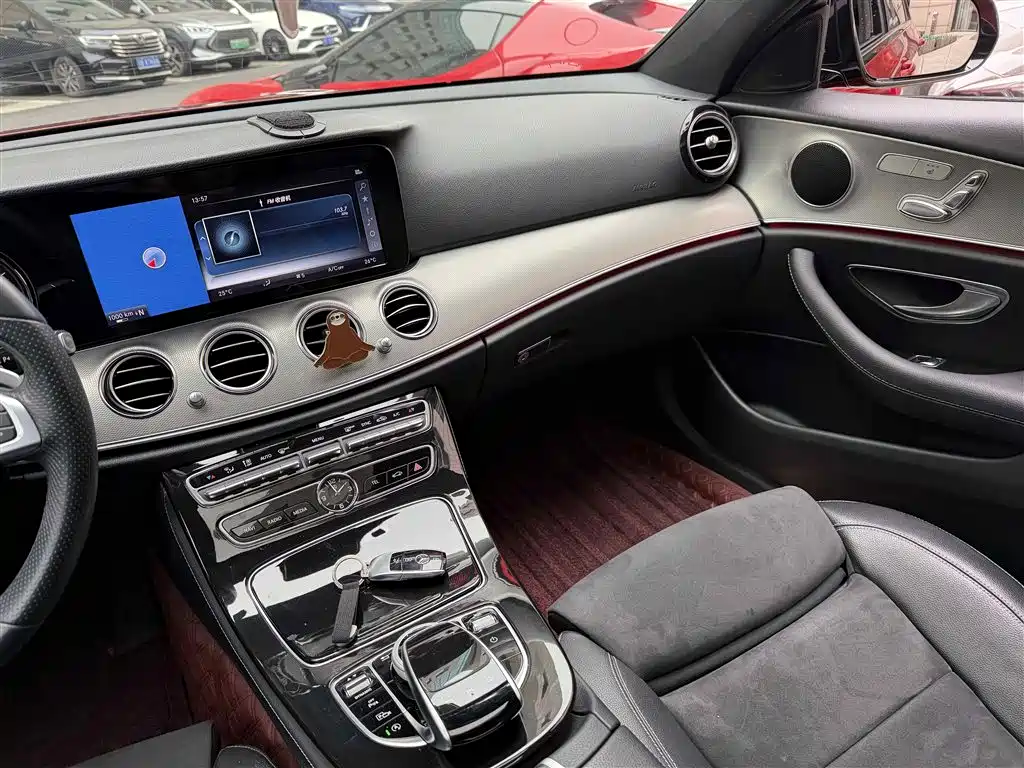 Mercedes-Benz E-Class 2018 — фото 18