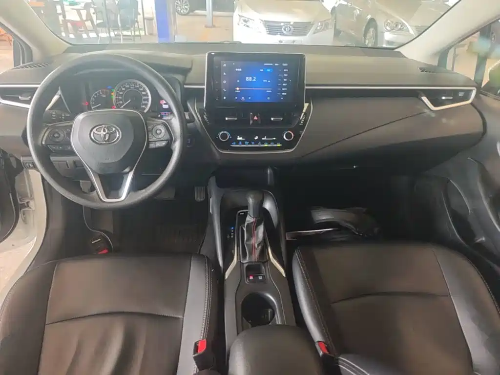 Toyota Corolla 2021 — фото 10