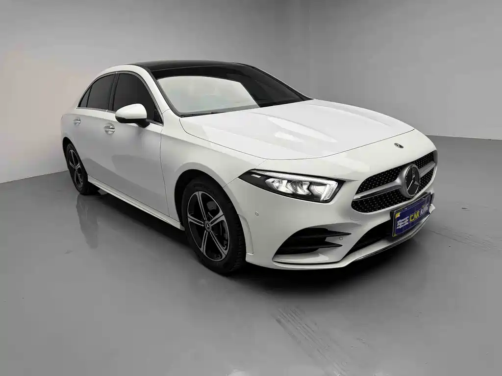 Mercedes-Benz A-Class 2022 — фото 2